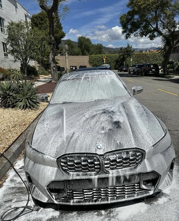 BMW detailing photo 4