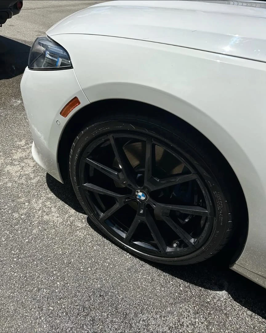 BMW Sedan — detailing photo 5