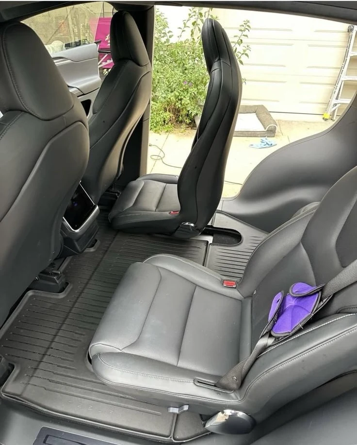 Tesla detailing photo 10