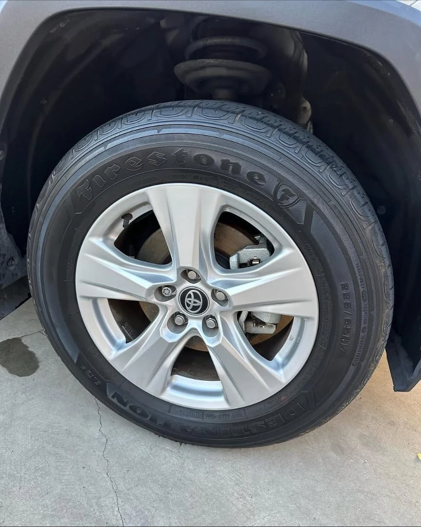 Toyota RAV4 — detailing photo 8