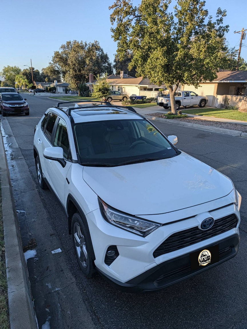 White Toyota RAV4 front after detailing